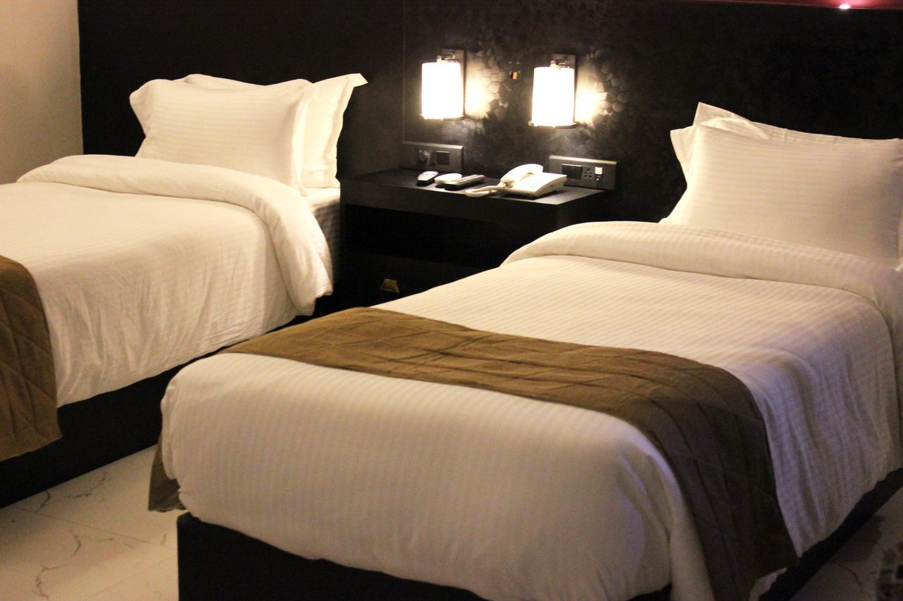 Hotel Grand Tizu Dimapur Bagian luar foto