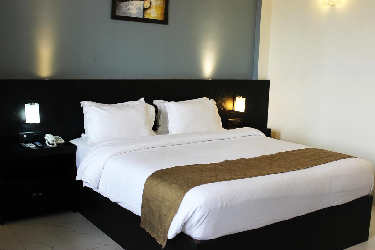 Hotel Grand Tizu Dimapur Bagian luar foto